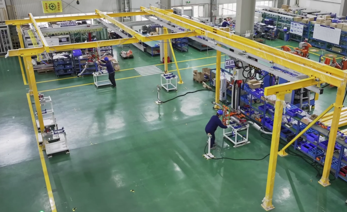 Pneumatic spreader production line